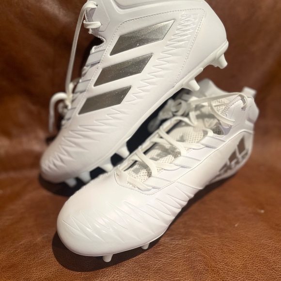 Adidas Cleat New w/ Tags FW 3062 - Picture 6 of 8